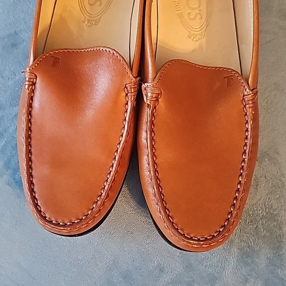 Tod's saddle brown leather loafers